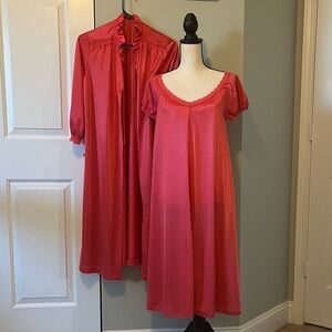 Vintage Satin Nightgown and Robe set in Coral
